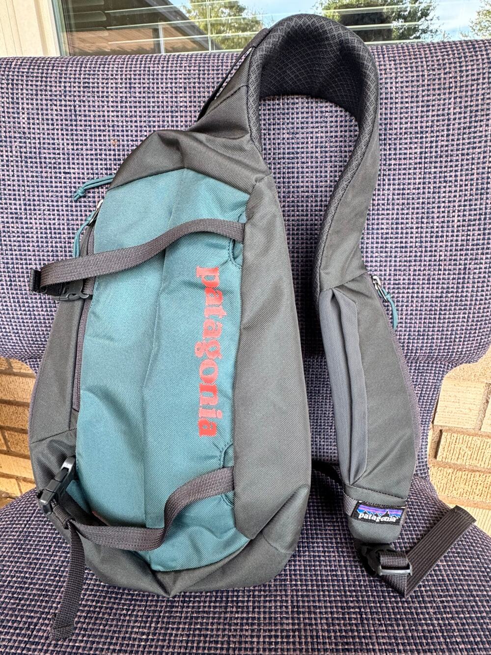 Patagonia Atom Sling 8L Backpack Teal Gray Crossbody Daypack Hiking Travel Bag